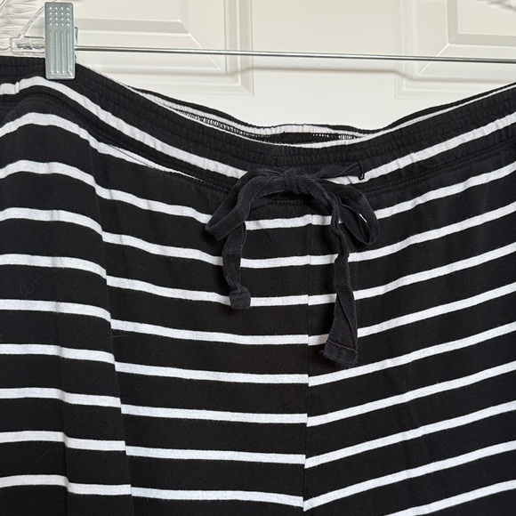 Torrid Striped Sleep Pants with Pockets, 3X - Picture 2 of 6